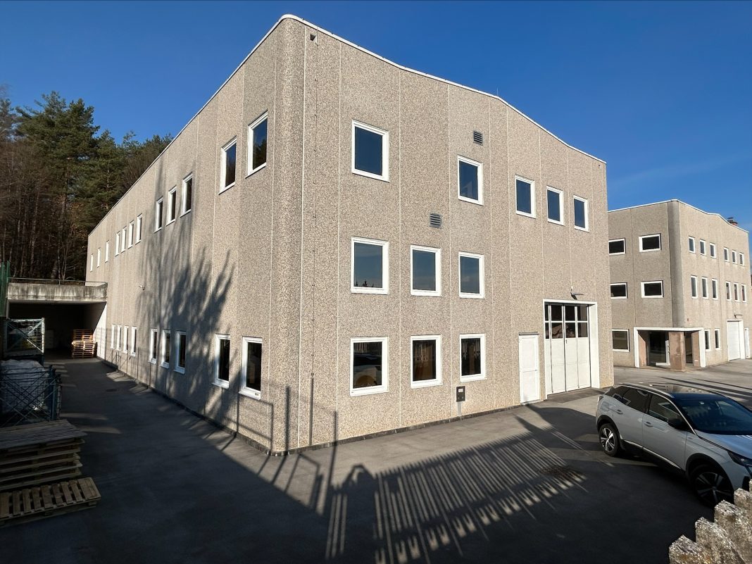 De nieuws SCM-locatie in Trzin beschikt over een exclusief technologiecentrum van 1.500 vierkante meter dat een breed en gevarieerd aanbod van de nieuwste SCM-innovaties omvat.