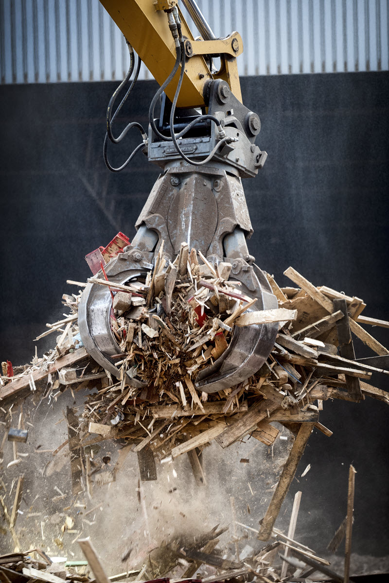 Via Recover, het programma voor de inzameling van afgedankt hout, wil Unilin zoveel mogelijk hout terug in de keten brengen.