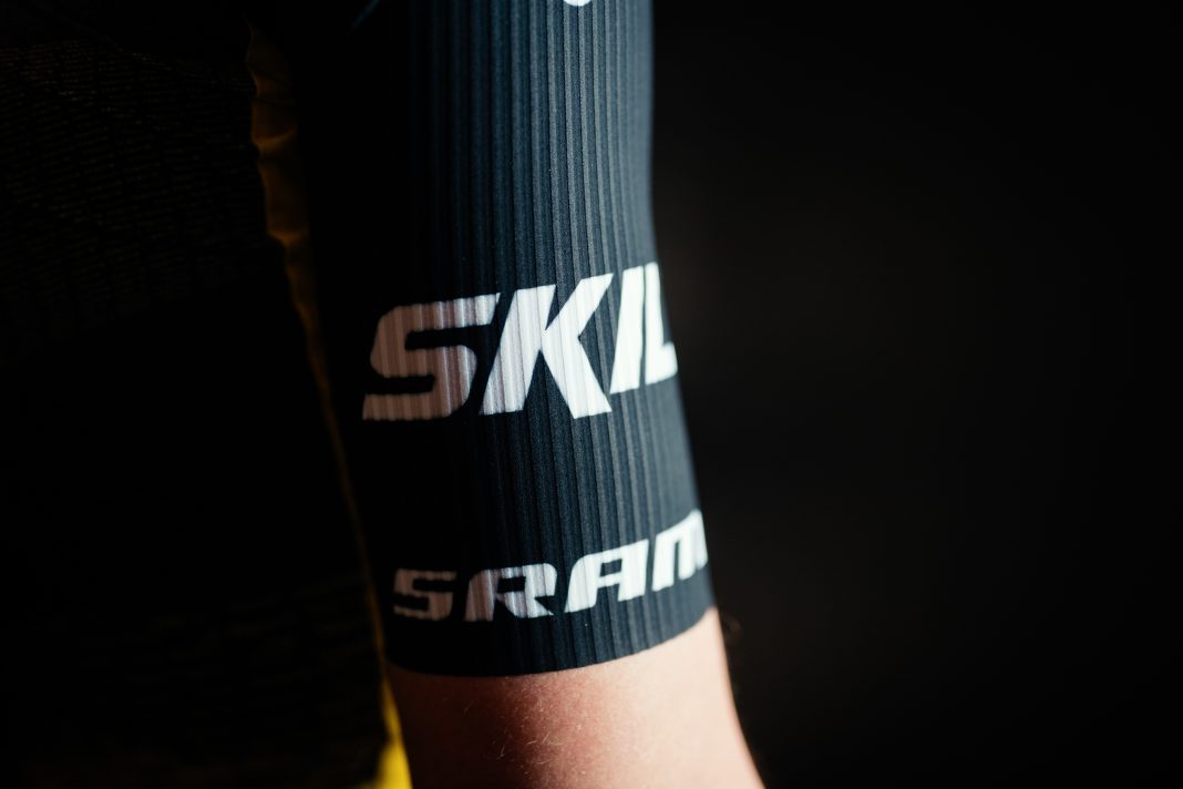 Vanaf deze zomer prijkt SKIL op beide mouwen van het Tour de France-shirt van Team Visma Lease a Bike. (Foto: SKIL).