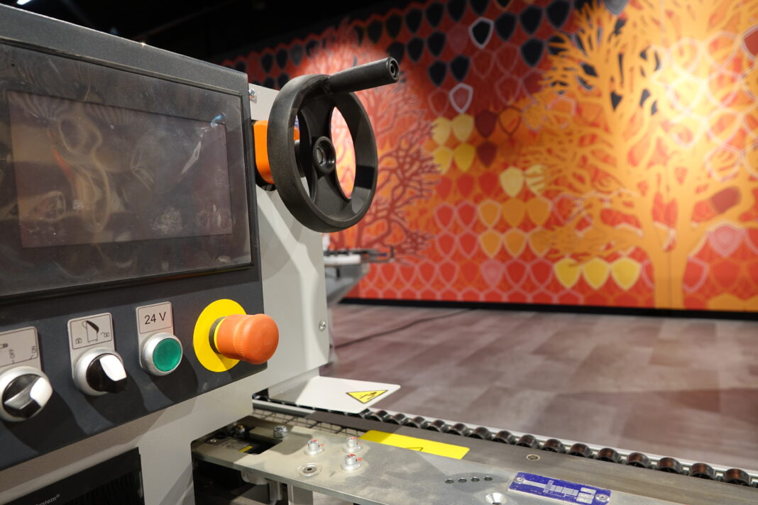 De bijeenkomst geeft duidelijkheid over wetgeving en de oude en aangepaste arbeidsmiddelen. (foto: De Groot Bewerkingsmachines)