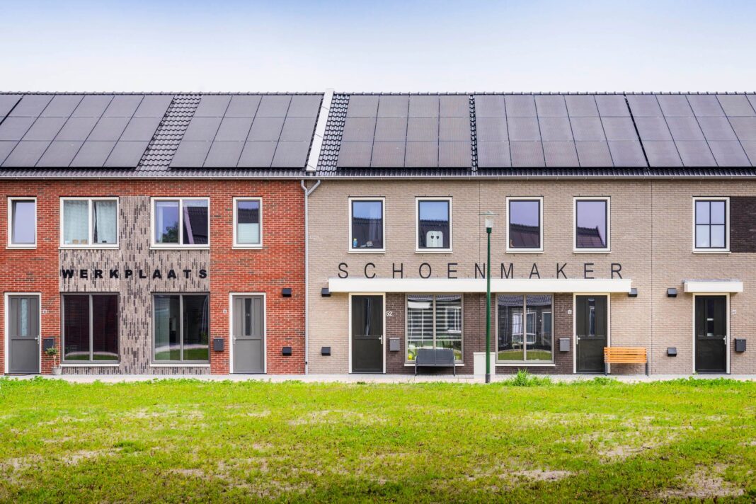 Fabriekswoningen geplaatst in Gelderland door Van Wijnen voor Omnia Wonen.